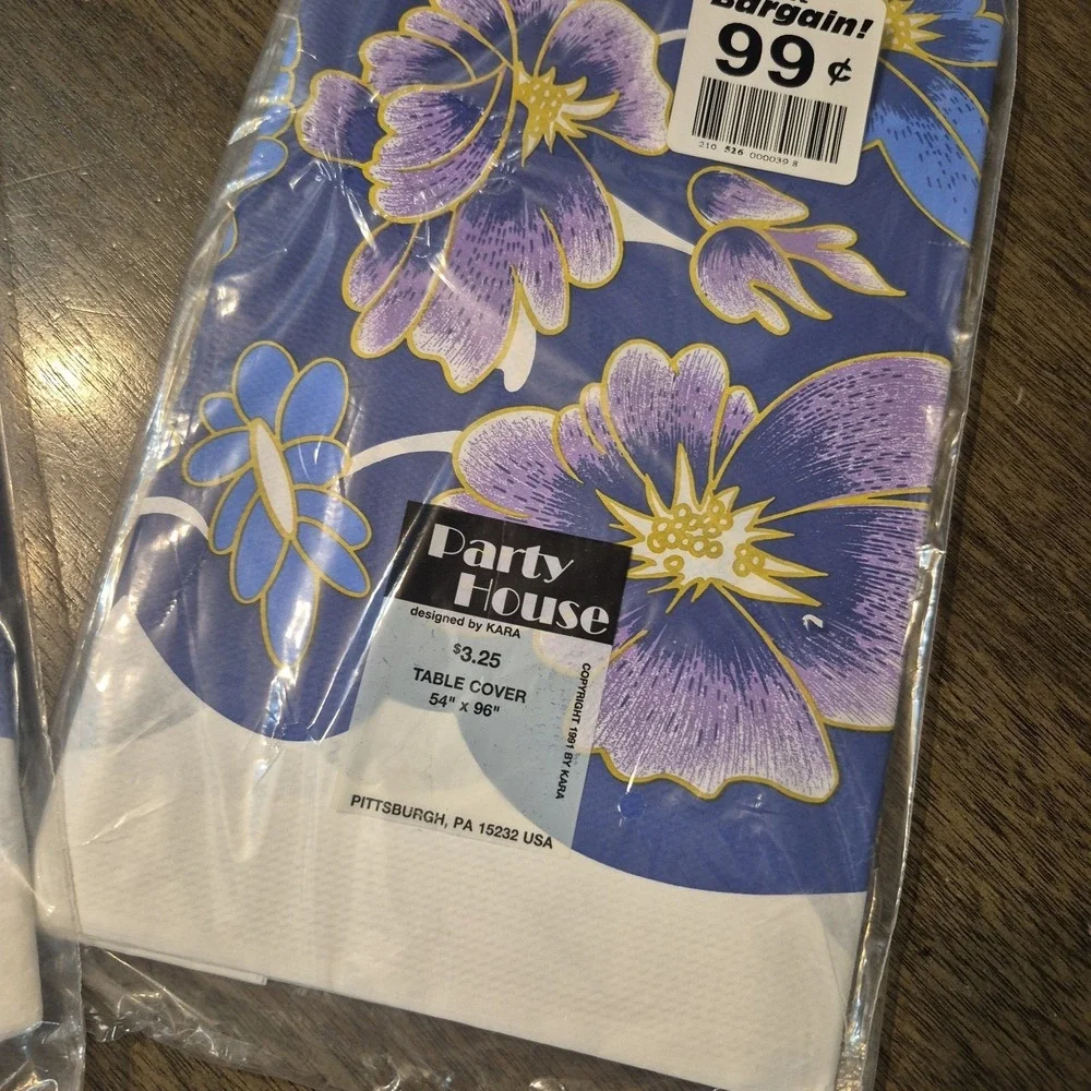 2 NOS VTG IRIS FLORAL 1991 Party House By Kara PAPER Tablecloth 54
